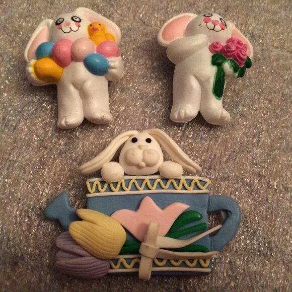 EASTER - 1980s CLAY ART Bunnykins Pins (set of 3) - Picture 1 of 7